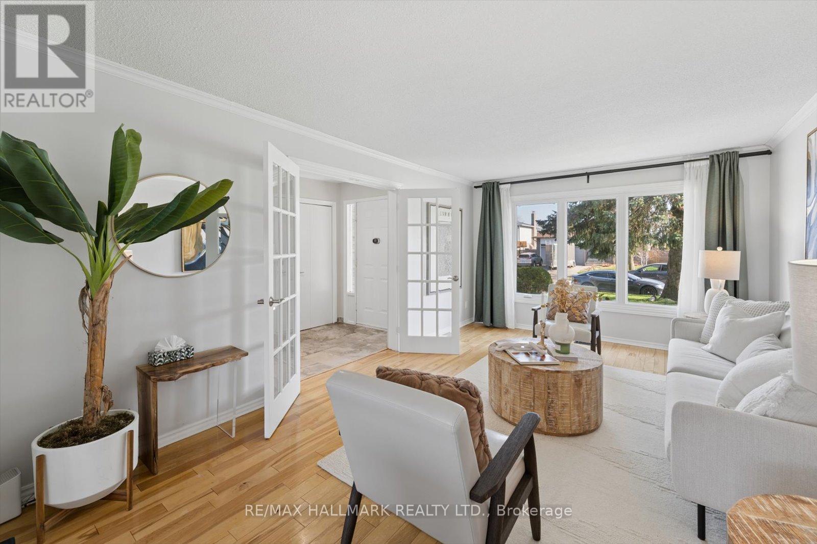 1156 Gloucester Square, Pickering, Ontario  L1V 3P6 - Photo 6 - E13038534