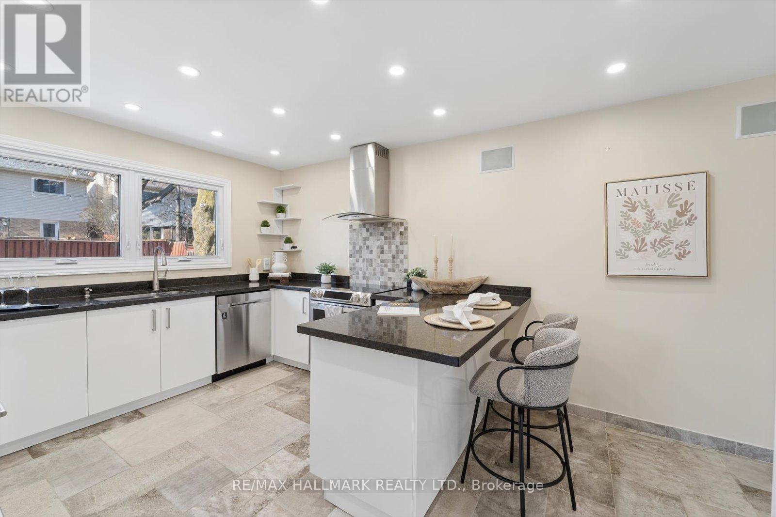 1156 Gloucester Square, Pickering, Ontario  L1V 3P6 - Photo 9 - E13038534