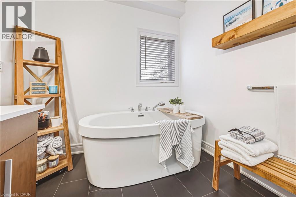 219 Walker Street, Cambridge, Ontario  N3C 2C4 - Photo 18 - 40819155