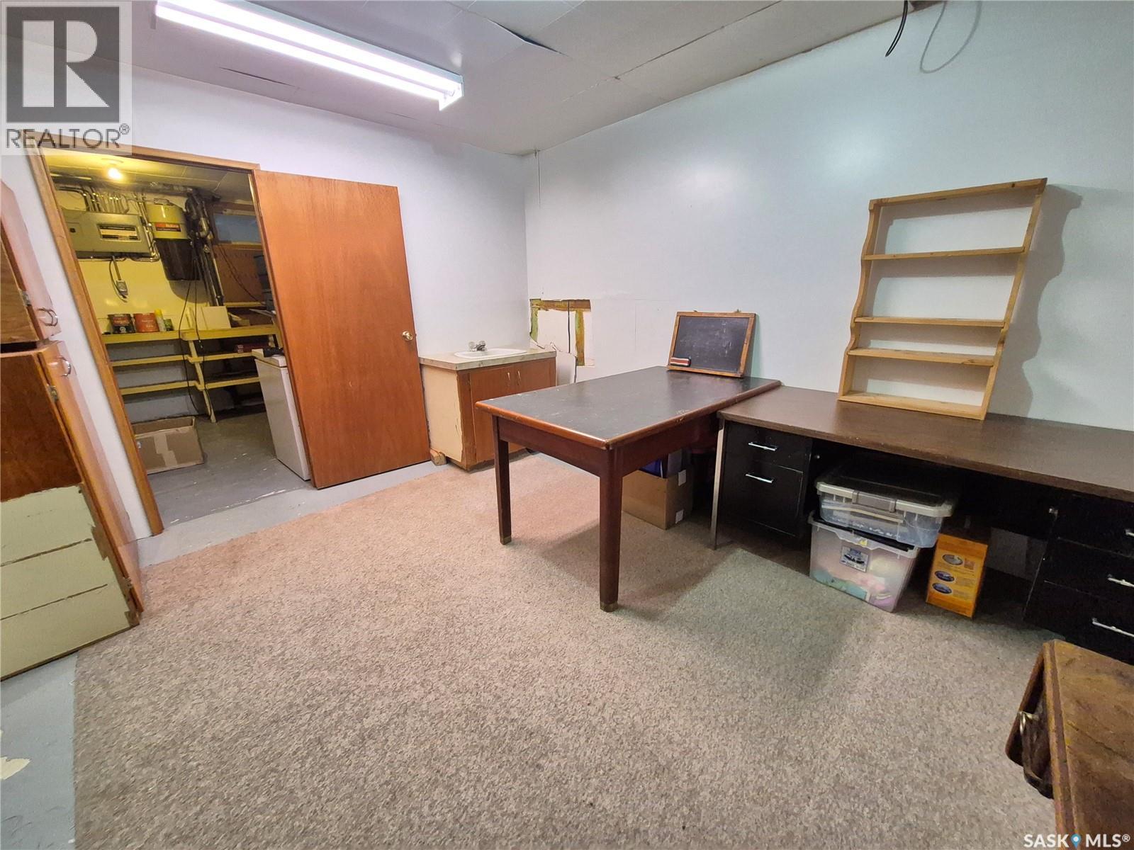 309 Frederick Street, Ogema, Saskatchewan  S0C 1Y0 - Photo 33 - SK033314