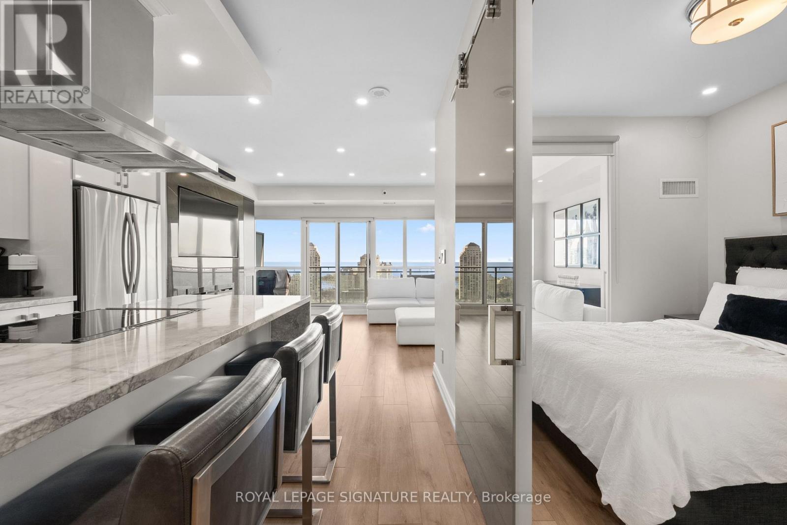 2128 - 165 LEGION ROAD, Toronto, Ontario