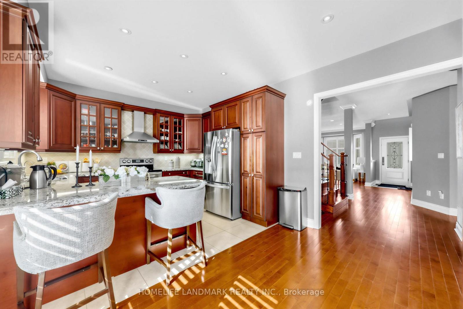 552 Morning Dove Drive, Oakville, Ontario  L6H 7L3 - Photo 10 - W13038554