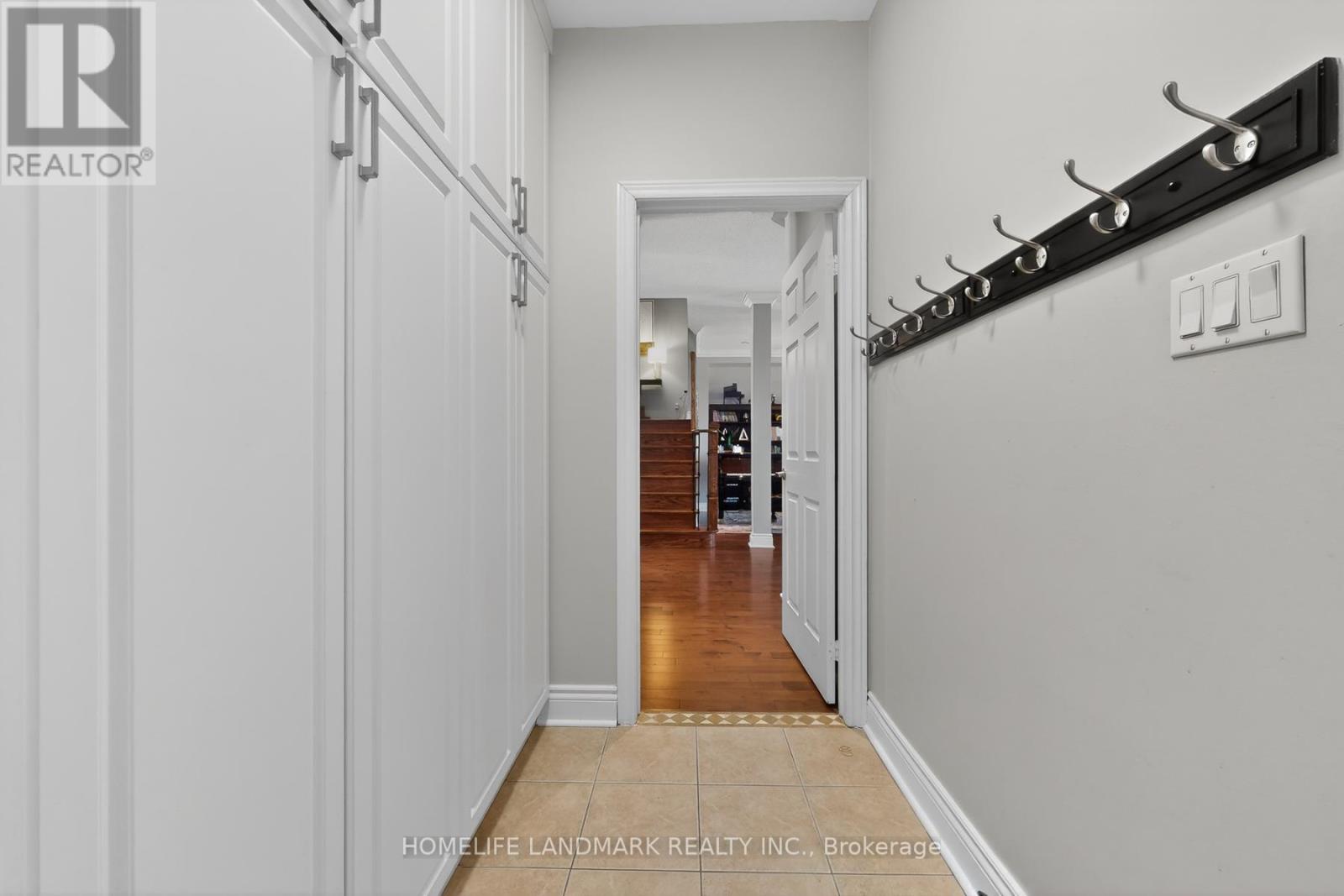 552 Morning Dove Drive, Oakville, Ontario  L6H 7L3 - Photo 6 - W13038554