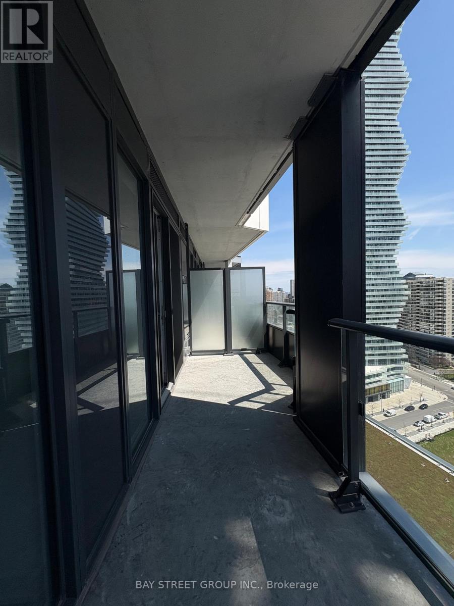 1610 - 448 Burnhamthorpe Road W, Mississauga, Ontario  L5B 0R4 - Photo 10 - W13038558