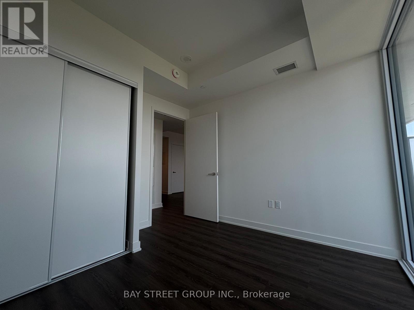 1610 - 448 Burnhamthorpe Road W, Mississauga, Ontario  L5B 0R4 - Photo 5 - W13038558