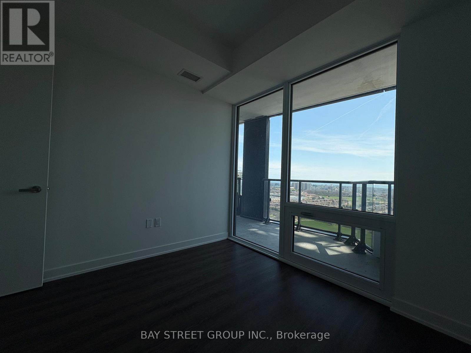 1610 - 448 Burnhamthorpe Road W, Mississauga, Ontario  L5B 0R4 - Photo 6 - W13038558