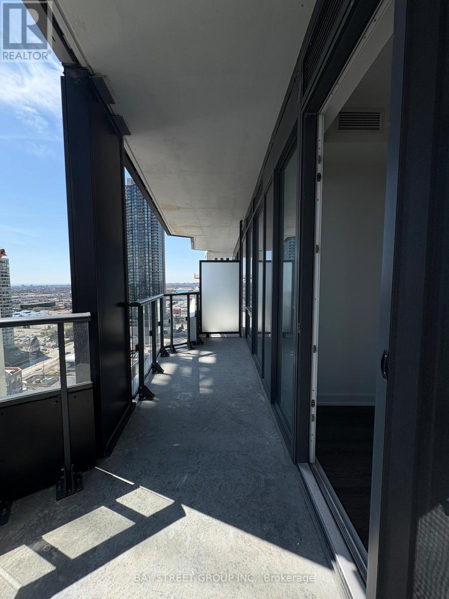 1610 - 448 Burnhamthorpe Road W, Mississauga, Ontario  L5B 0R4 - Photo 9 - W13038558