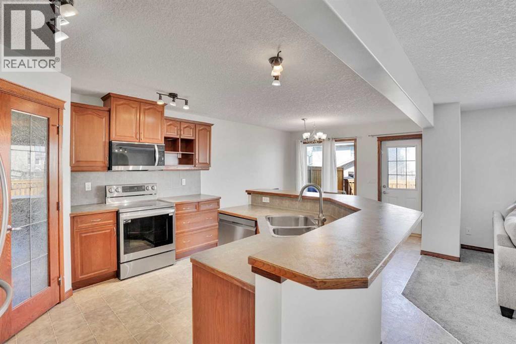 2090 Sagewood Rise SW, Airdrie, Alberta  t4b 3n9 - Photo 5 - A2303730