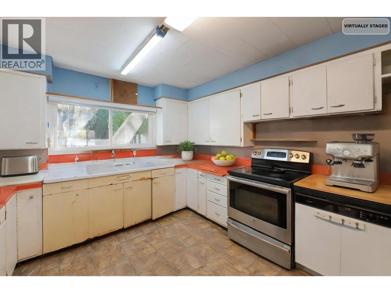 12058 Harris Road, Pitt Meadows, British Columbia  V3Y 2B5 - Photo 6 - R3115220