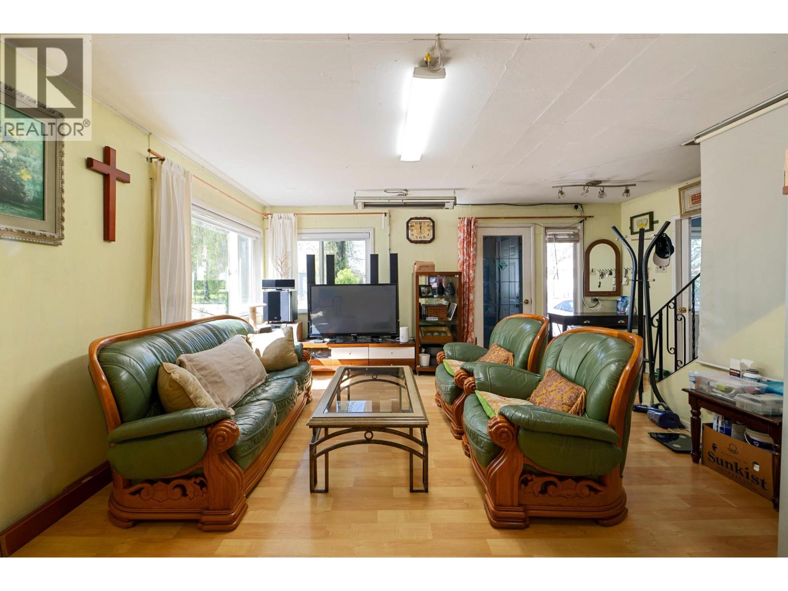 12058 Harris Road, Pitt Meadows, British Columbia  V3Y 2B5 - Photo 8 - R3115220