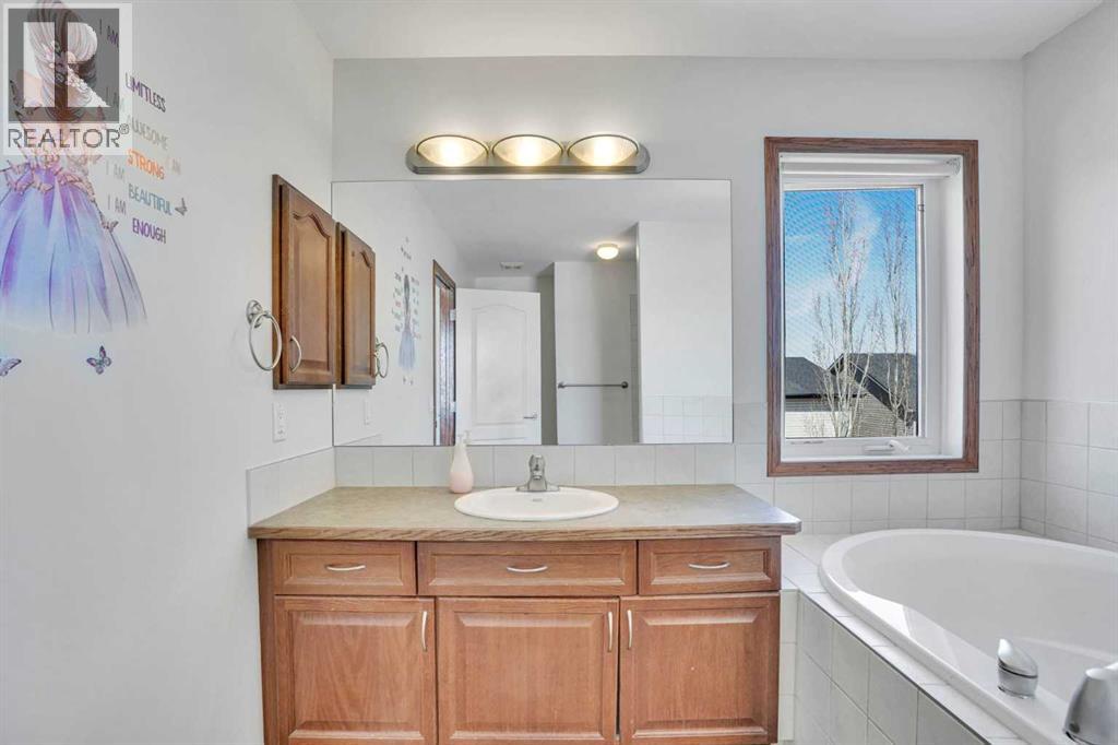 2090 Sagewood Rise SW, Airdrie, Alberta  t4b 3n9 - Photo 21 - A2303730