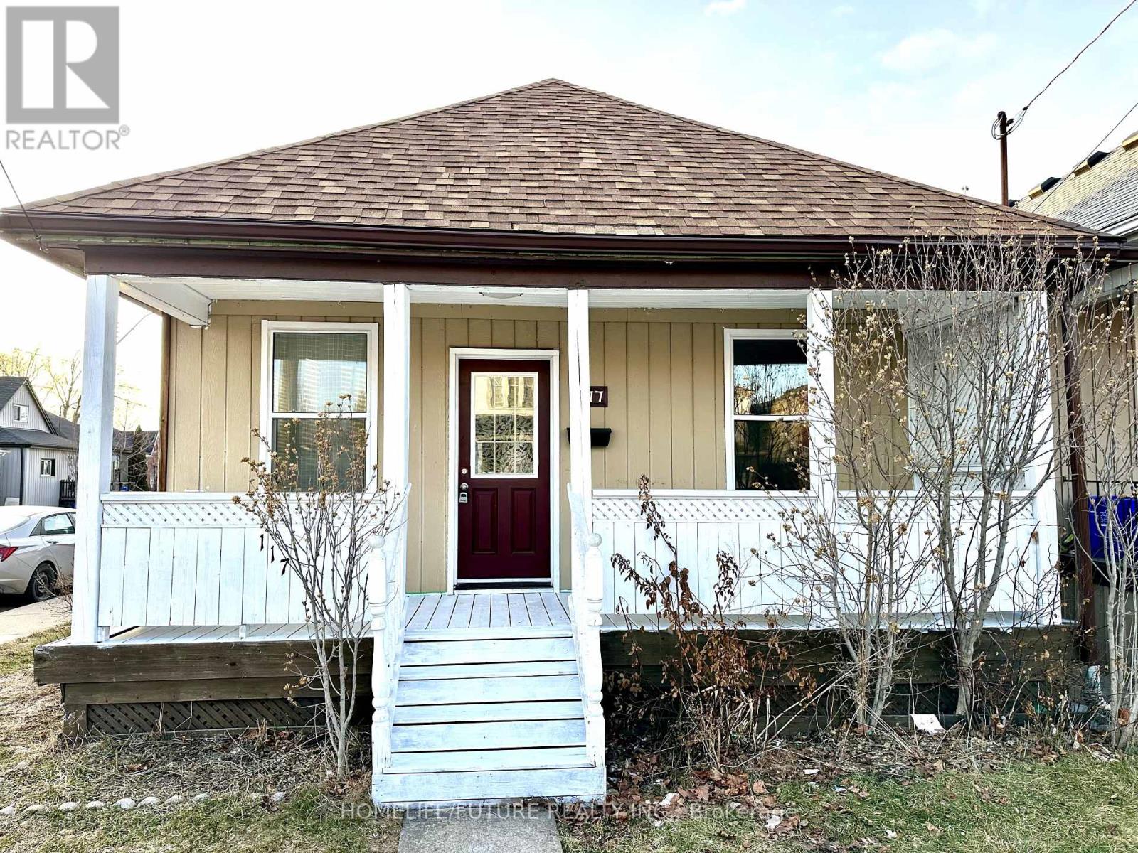 117 HARMONY AVENUE, Hamilton, Ontario