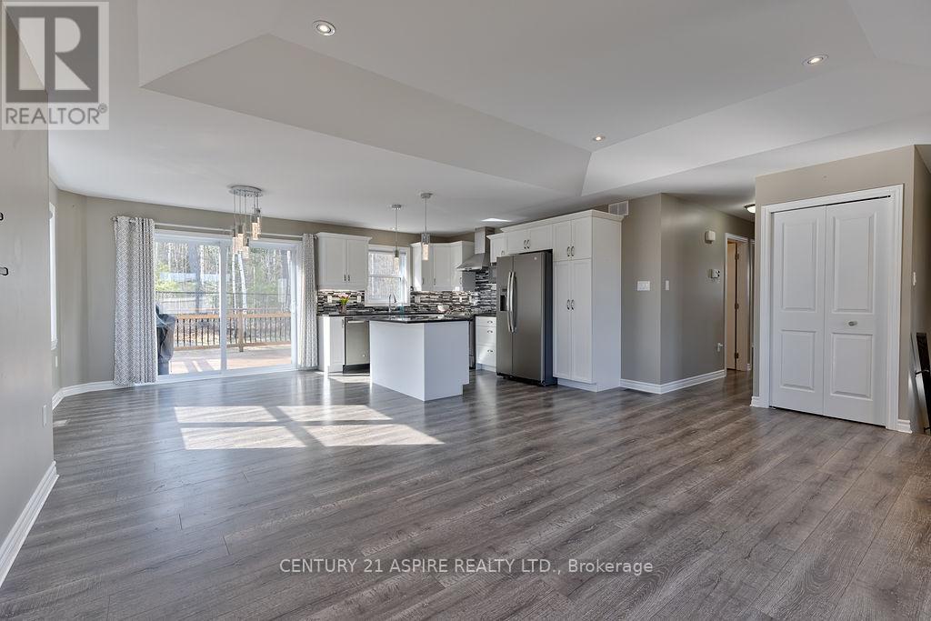 43 Dustin Drive, Petawawa, Ontario  K8H 0G3 - Photo 6 - X13034204