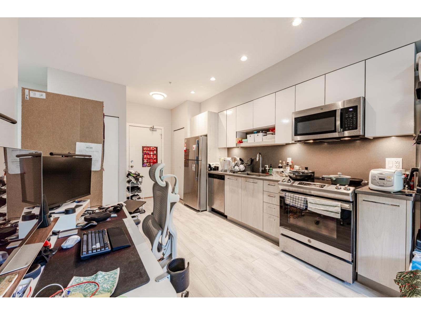 323 13768 108 Avenue, Surrey, British Columbia  V3T 0L9 - Photo 7 - R3114892