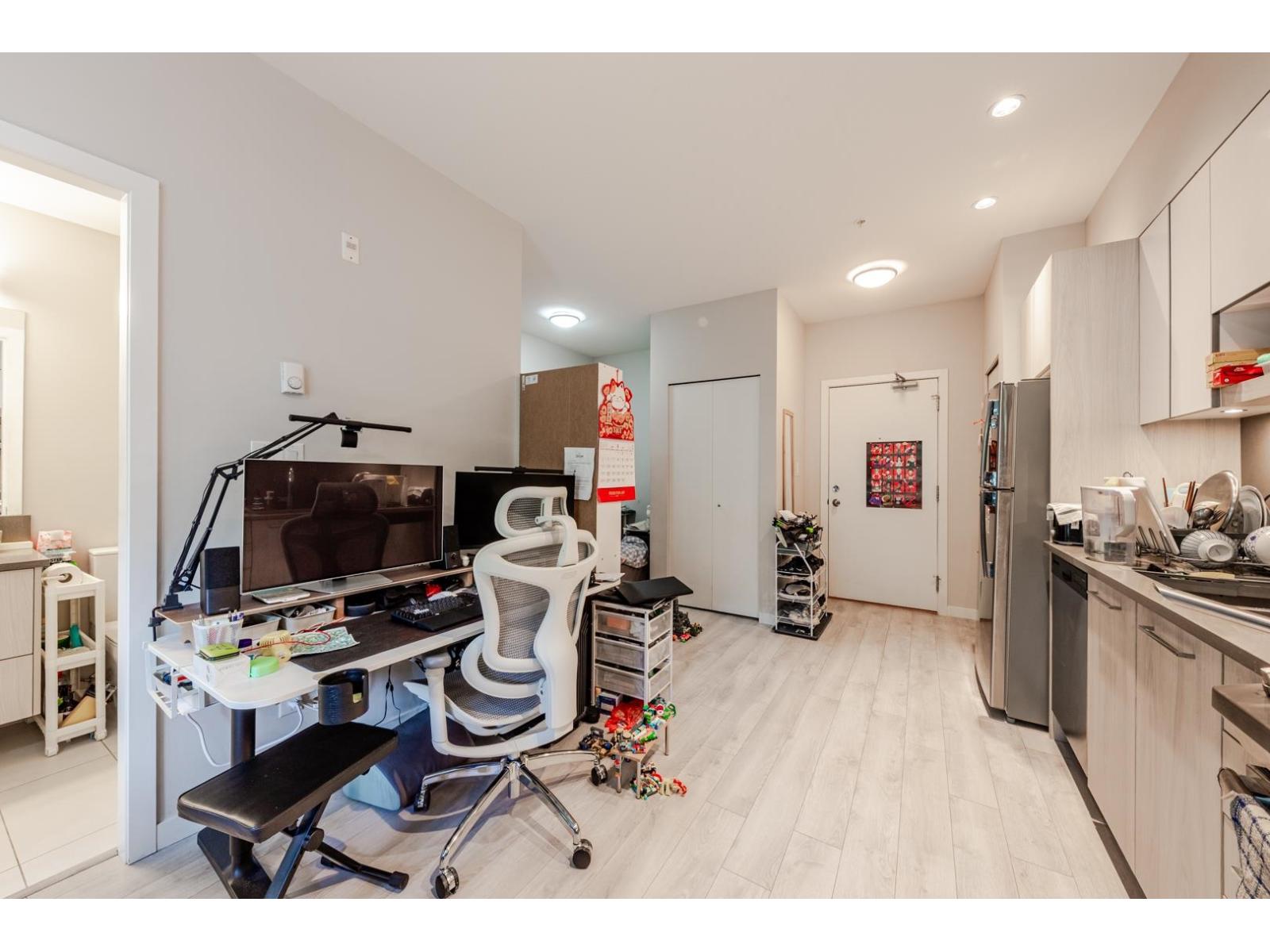 323 13768 108 Avenue, Surrey, British Columbia  V3T 0L9 - Photo 8 - R3114892