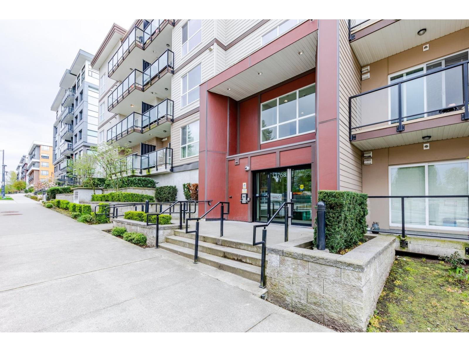 323 13768 108 Avenue, Surrey, British Columbia  V3T 0L9 - Photo 3 - R3114892