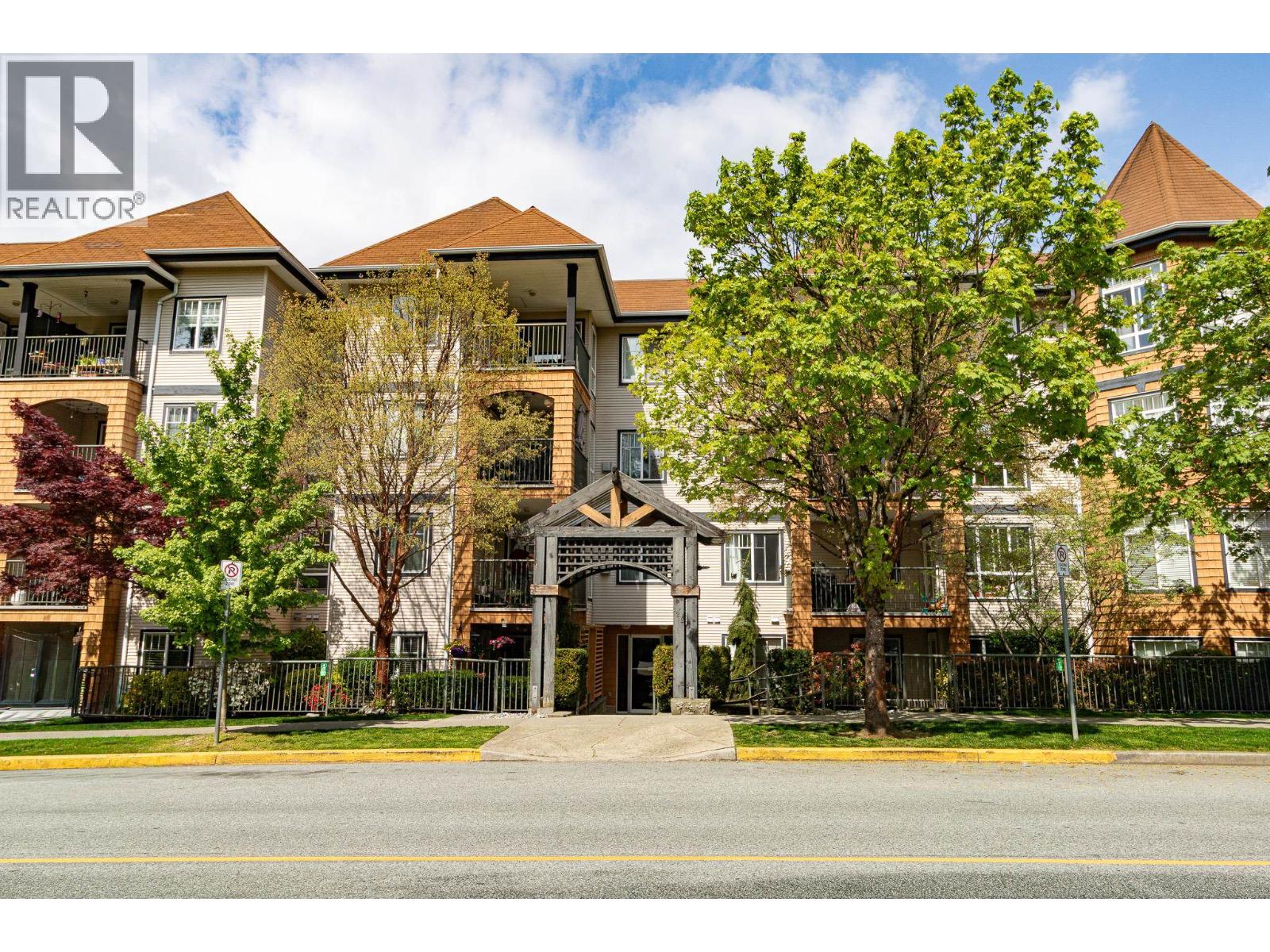 205 12207 224 Street, Maple Ridge, British Columbia  V2X 6B9 - Photo 2 - R3115385