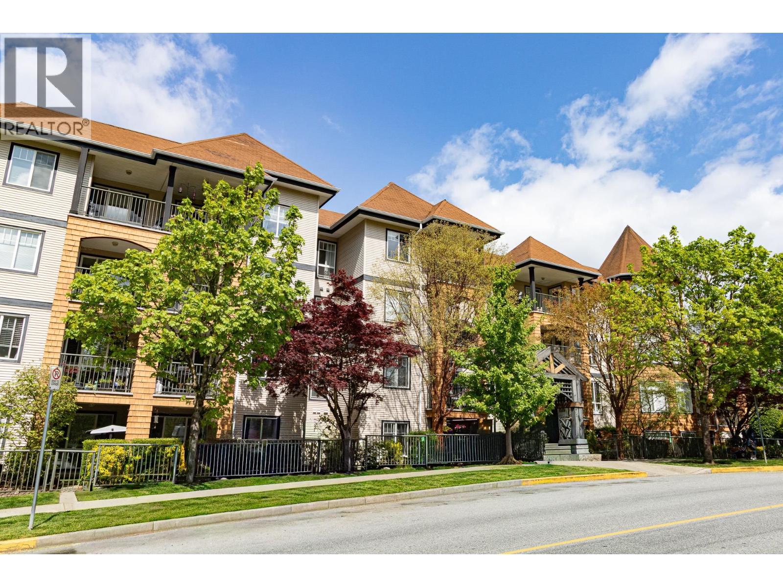 205 12207 224 Street, Maple Ridge, British Columbia  V2X 6B9 - Photo 3 - R3115385