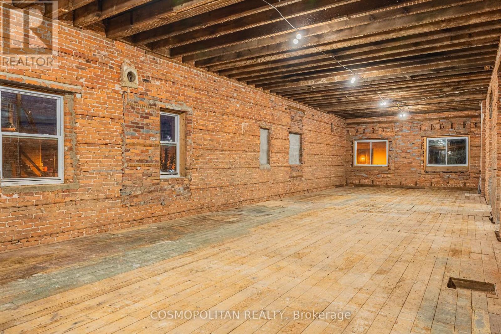 5936 Main Street, Niagara Falls, Ontario  L2G 5Z8 - Photo 31 - X13012190