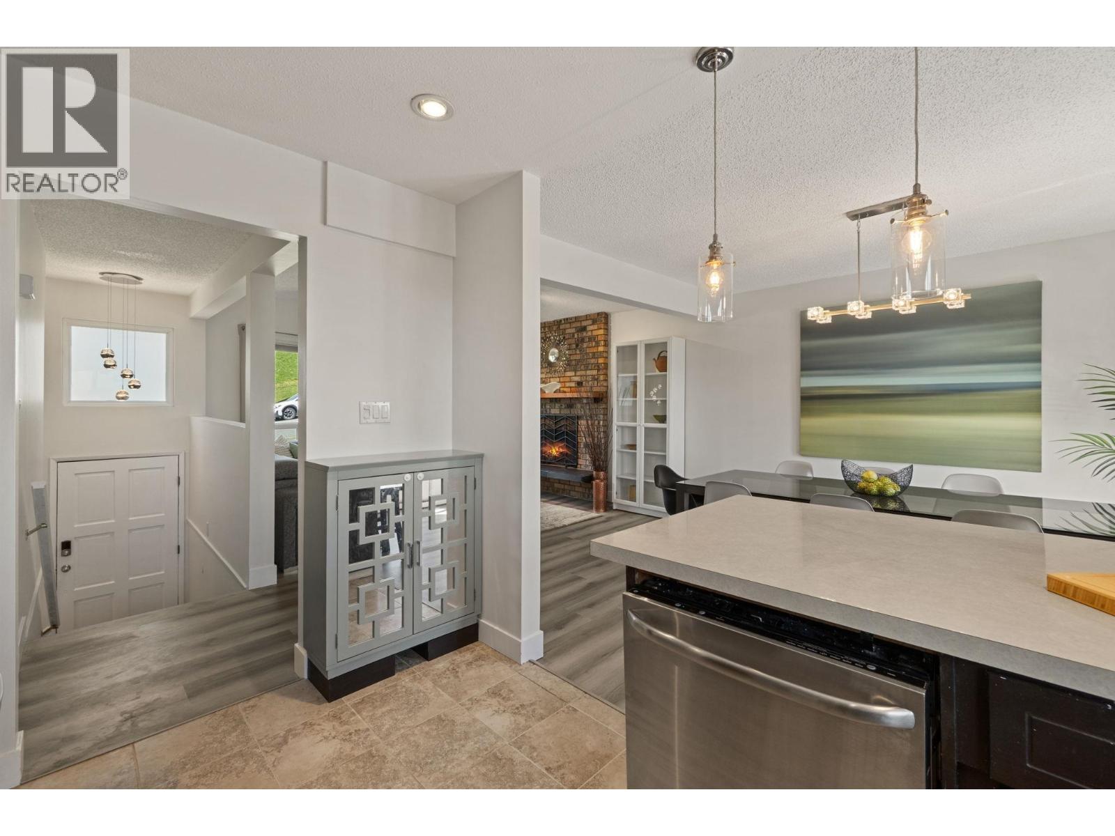 149 Mundy Street, Coquitlam, British Columbia  V3K 6E5 - Photo 10 - R3114411