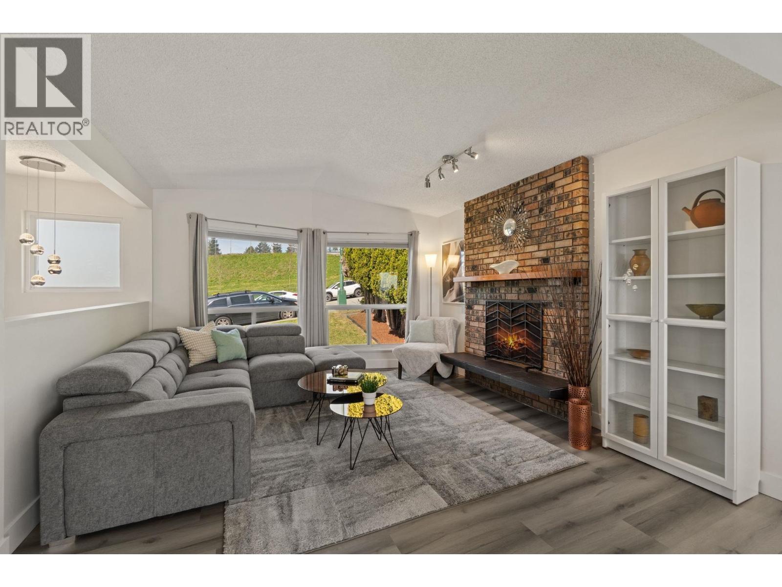 149 Mundy Street, Coquitlam, British Columbia  V3K 6E5 - Photo 4 - R3114411