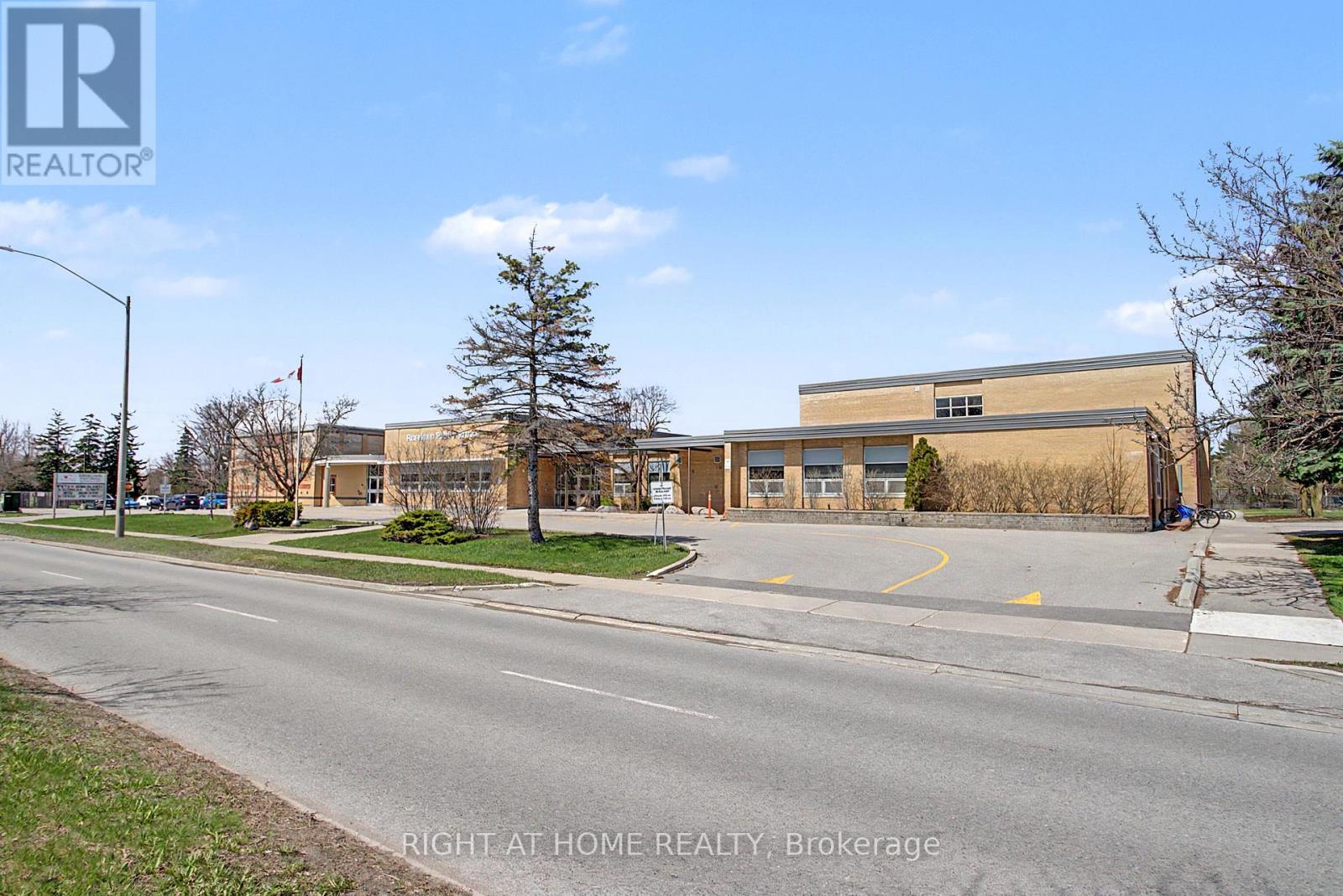 71 Avenue Road, Richmond Hill, Ontario  L4C 9N6 - Photo 44 - N13028618