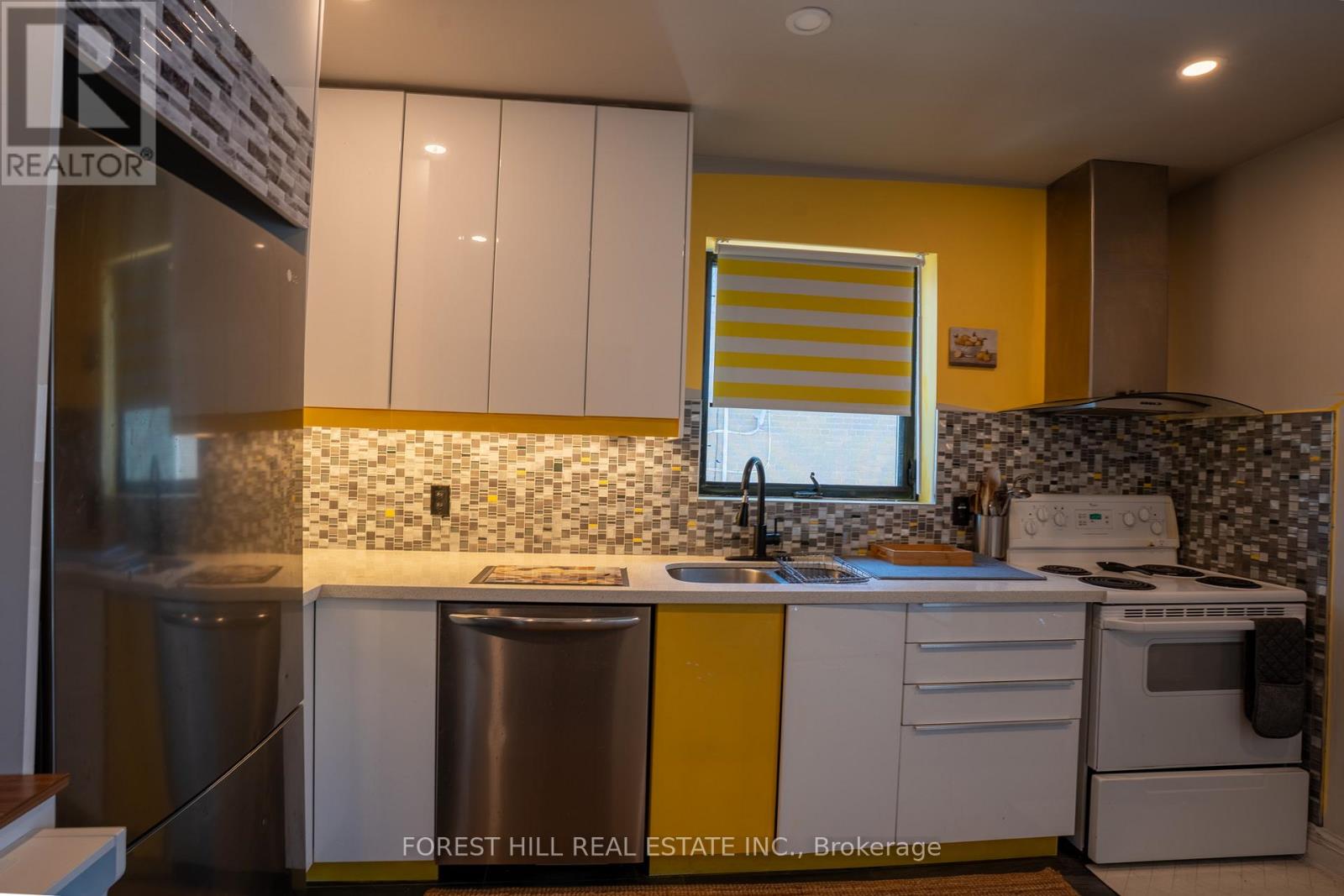 170 Bogert Avenue, Toronto, Ontario  M2N 1K9 - Photo 12 - C13038574