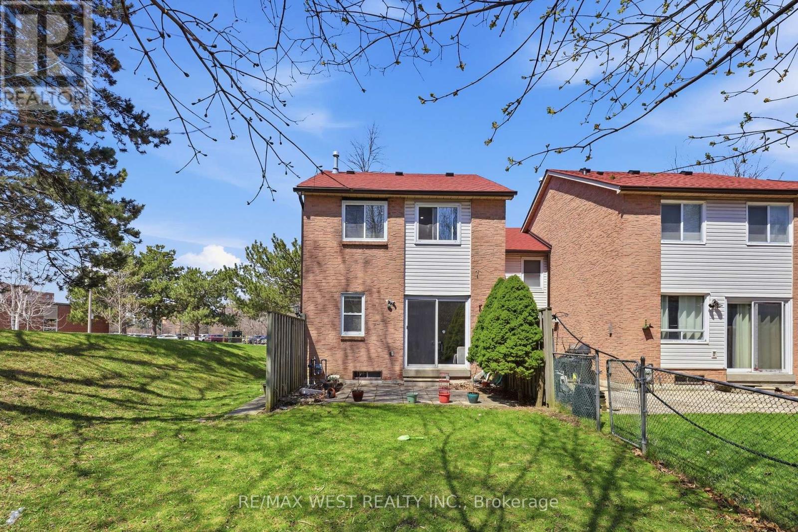 1 - 151 Wickson Trail, Toronto, Ontario  M1B 2L5 - Photo 5 - E13038612