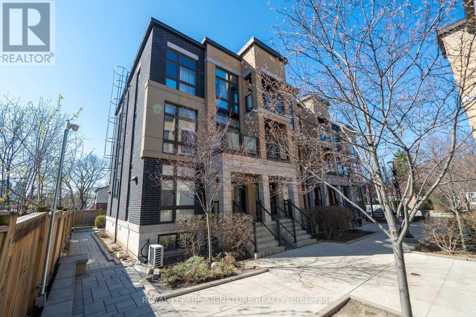 13 - 11 Eldora Avenue, Toronto, Ontario  M2M 0B5 - Photo 2 - C13035628