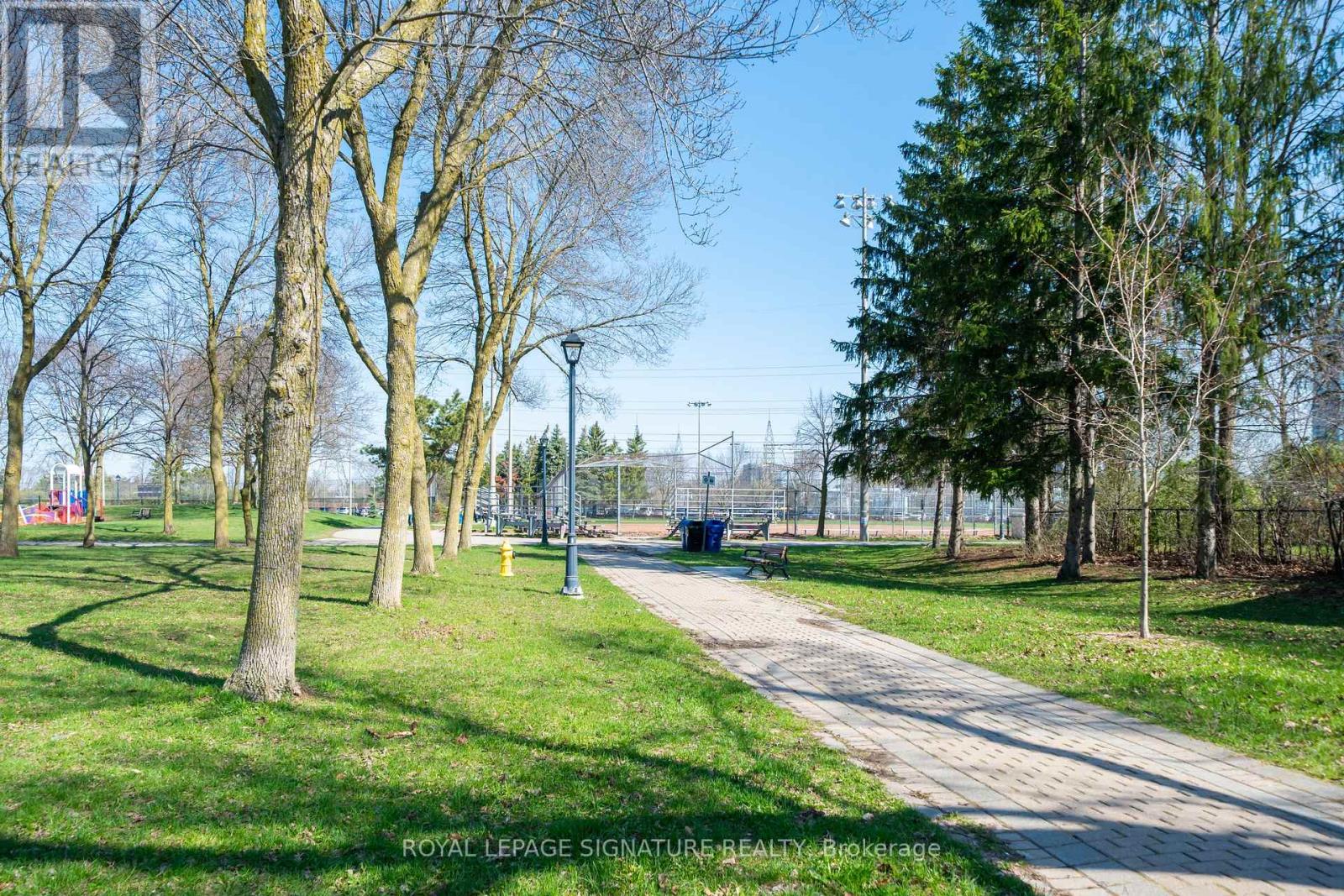 13 - 11 Eldora Avenue, Toronto, Ontario  M2M 0B5 - Photo 35 - C13035628