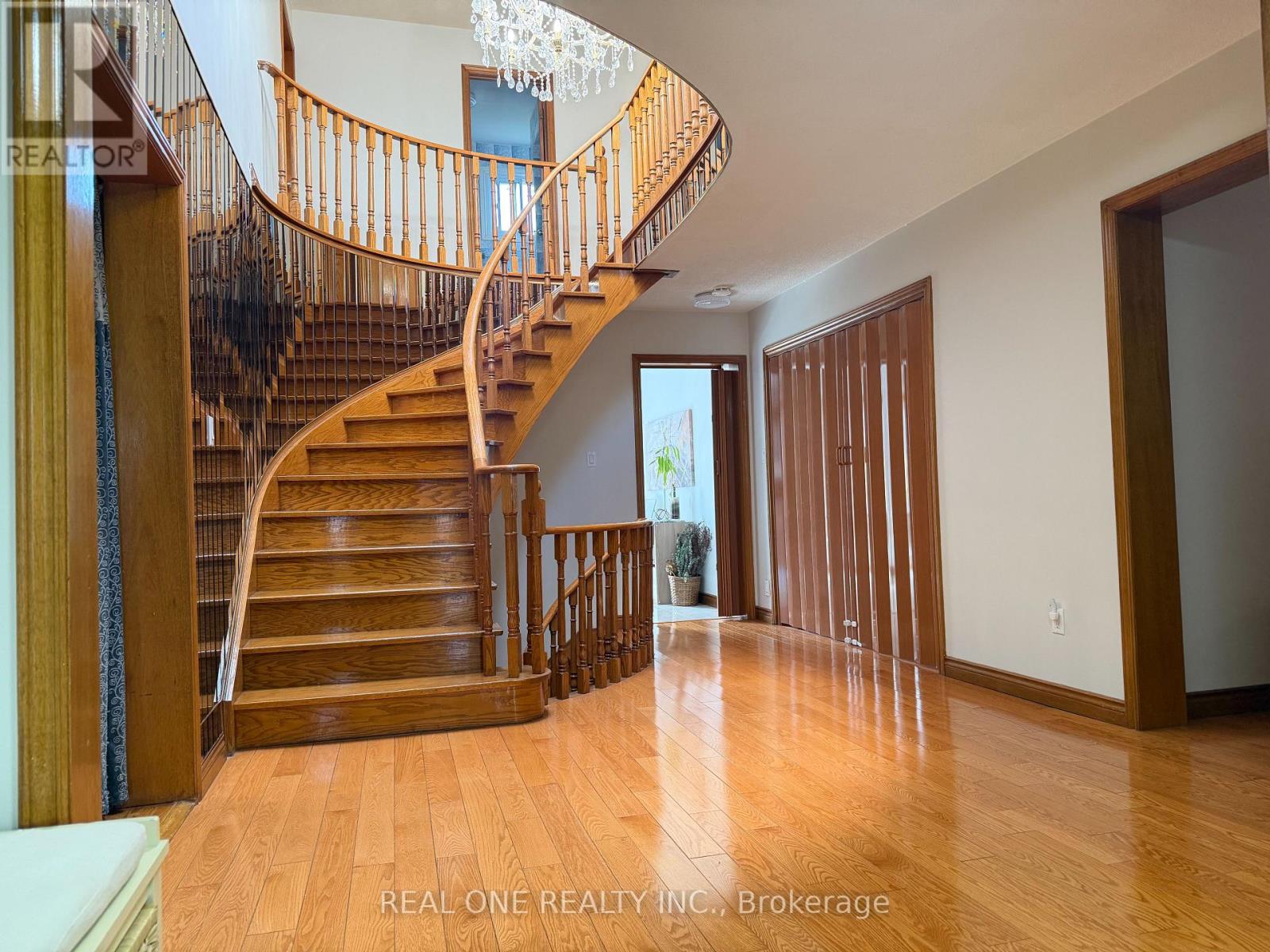 14 Empringham Crescent, Markham (Milliken Mills West), Ontario  L3R 3G1 - Photo 4 - N13038614