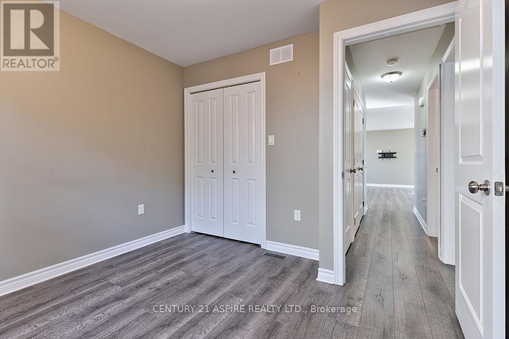 43 Dustin Drive, Petawawa, Ontario  K8H 0G3 - Photo 17 - X13034204