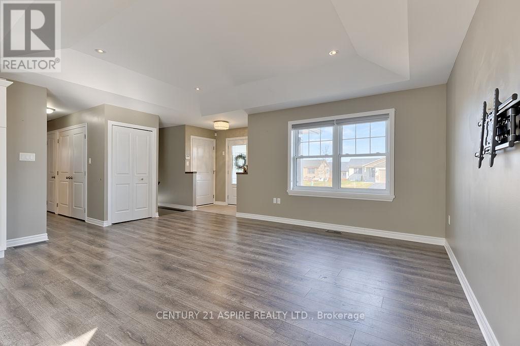 43 Dustin Drive, Petawawa, Ontario  K8H 0G3 - Photo 13 - X13034204