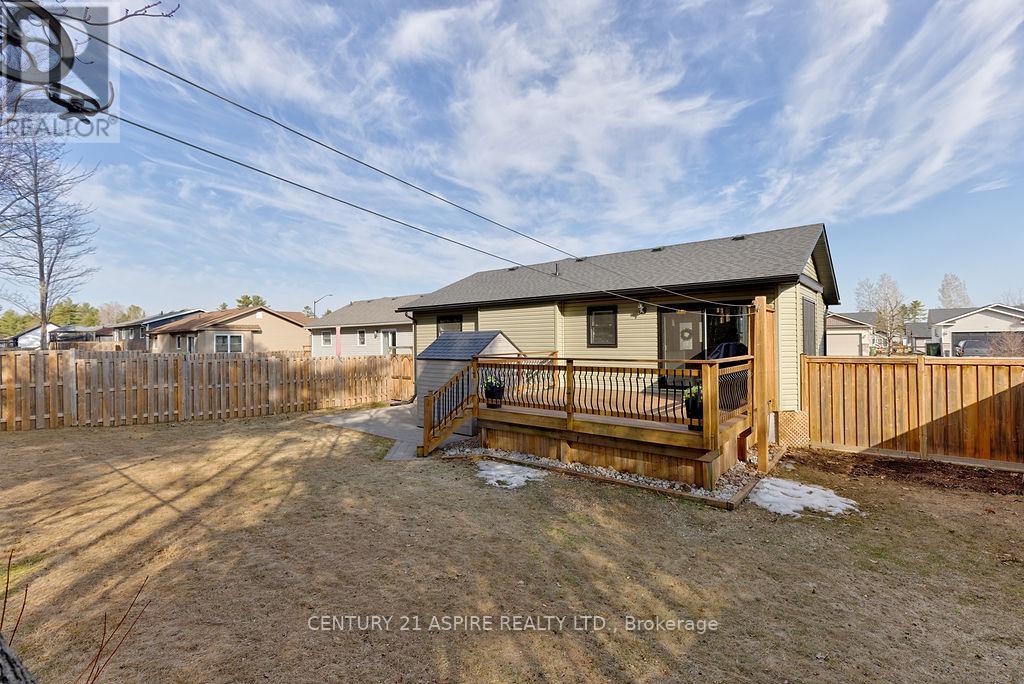 43 Dustin Drive, Petawawa, Ontario  K8H 0G3 - Photo 31 - X13034204