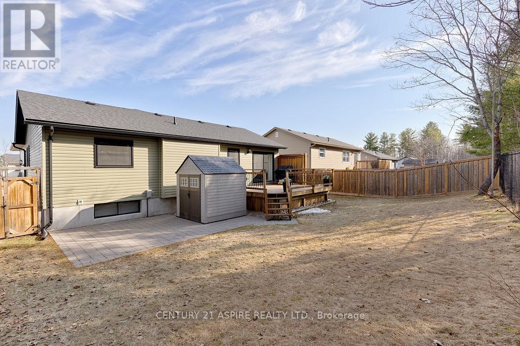 43 Dustin Drive, Petawawa, Ontario  K8H 0G3 - Photo 33 - X13034204