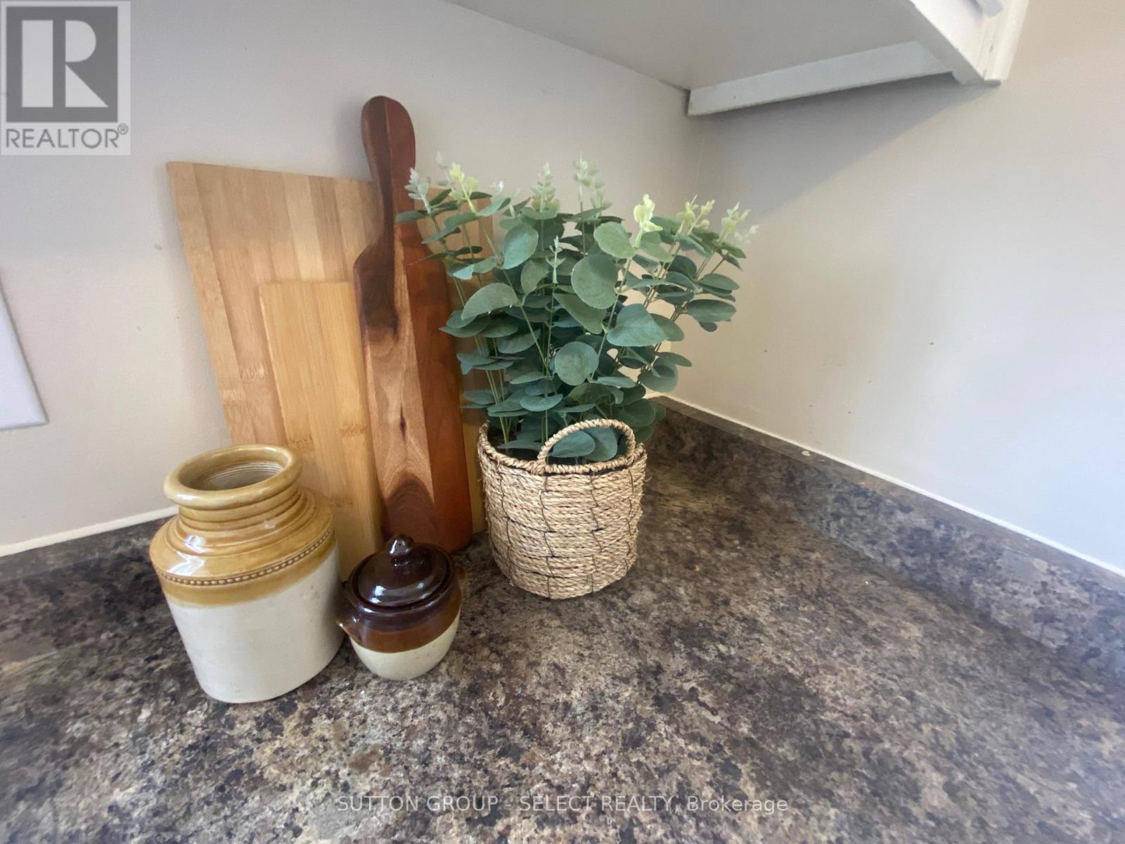 7 Arva Court, Strathroy-Caradoc, Ontario  N7G 3R5 - Photo 8 - X13034126