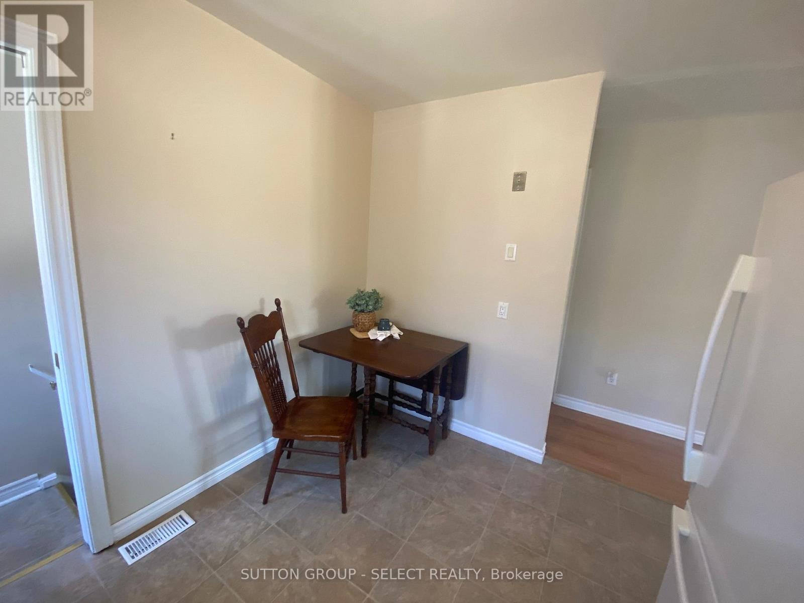 7 Arva Court, Strathroy-Caradoc, Ontario  N7G 3R5 - Photo 9 - X13034126