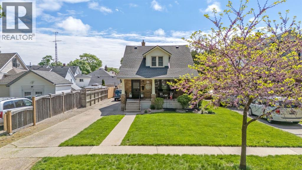 336 Blanche Street, Sarnia, Ontario  N7T 6N5 - Photo 3 - 26009085