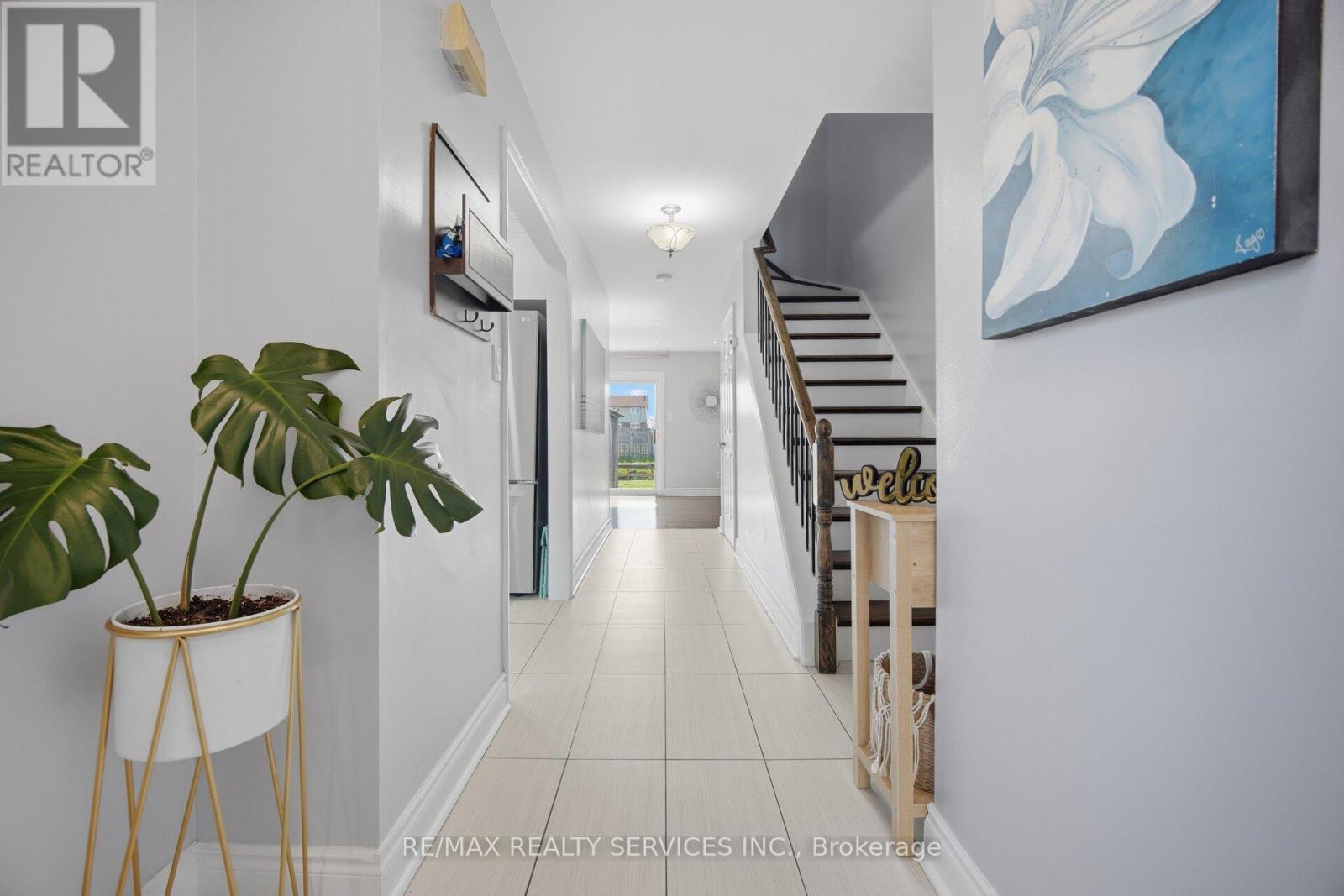 97 Greene Drive, Brampton, Ontario  L6V 2P2 - Photo 5 - W13038566