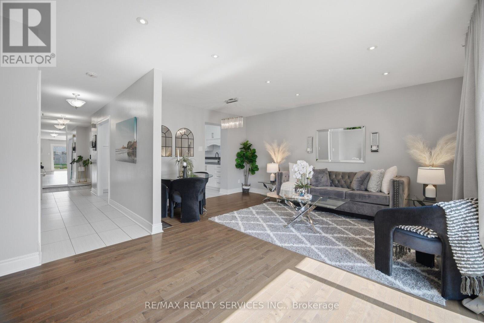 97 Greene Drive, Brampton, Ontario  L6V 2P2 - Photo 6 - W13038566