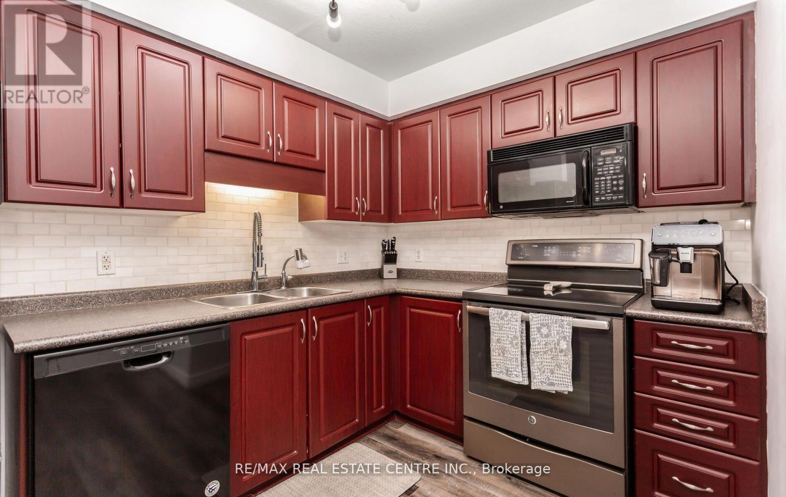 230 Sophia Crescent, Kitchener, Ontario  N2R 1X8 - Photo 9 - X13038644