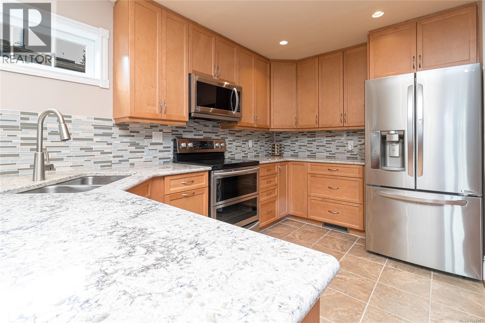 24 Vickery Rd, View Royal, British Columbia  V9B 1M4 - Photo 17 - 1032913