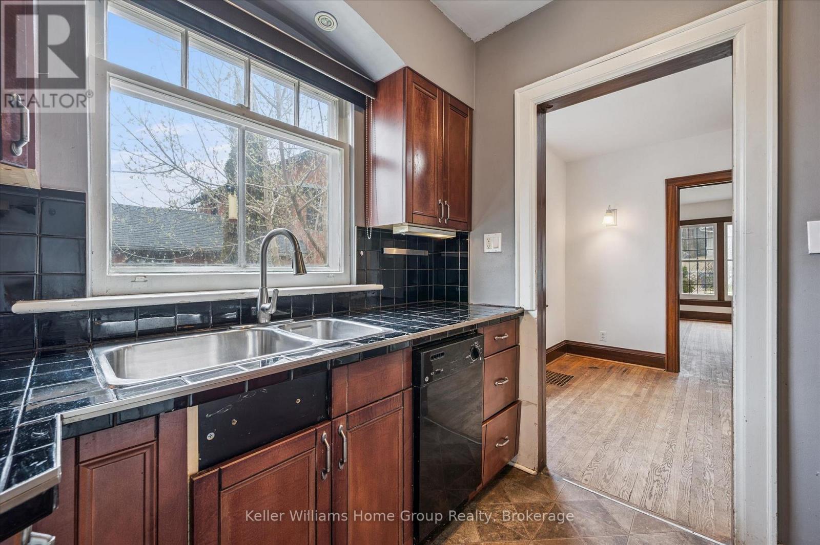 99 Dufferin Street, Guelph, Ontario  N1H 4A4 - Photo 15 - X13028920