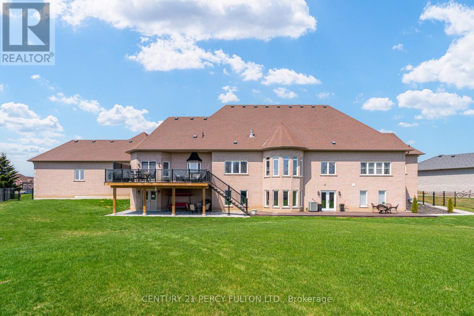 5121 Tom Thomson Court, Pickering, Ontario  L1Y 0A1 - Photo 7 - E13038522