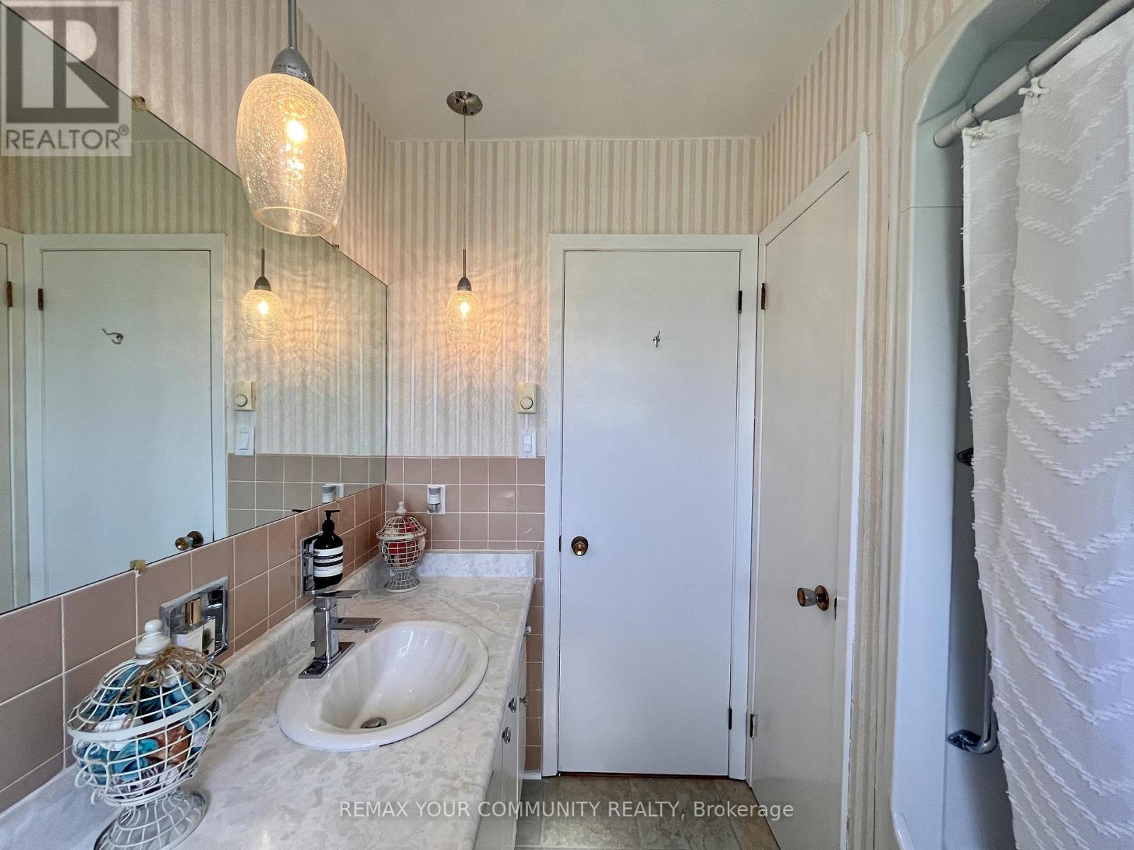 37 Canal Street, Georgina, Ontario  L4P 1K6 - Photo 41 - N13017942