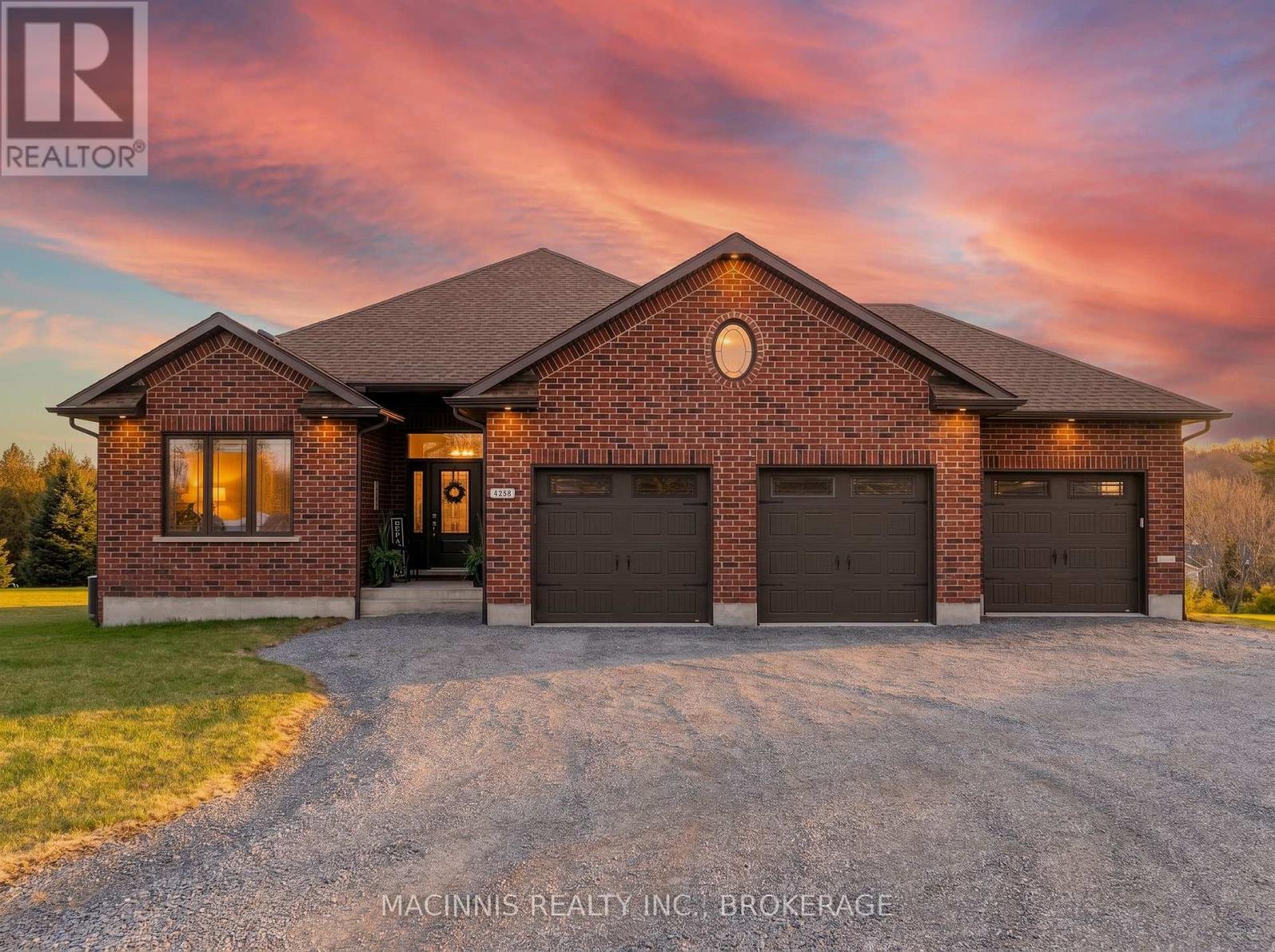 4 Sandstone Court, Frontenac, Ontario  K0H 1H0 - Photo 1 - X13038694