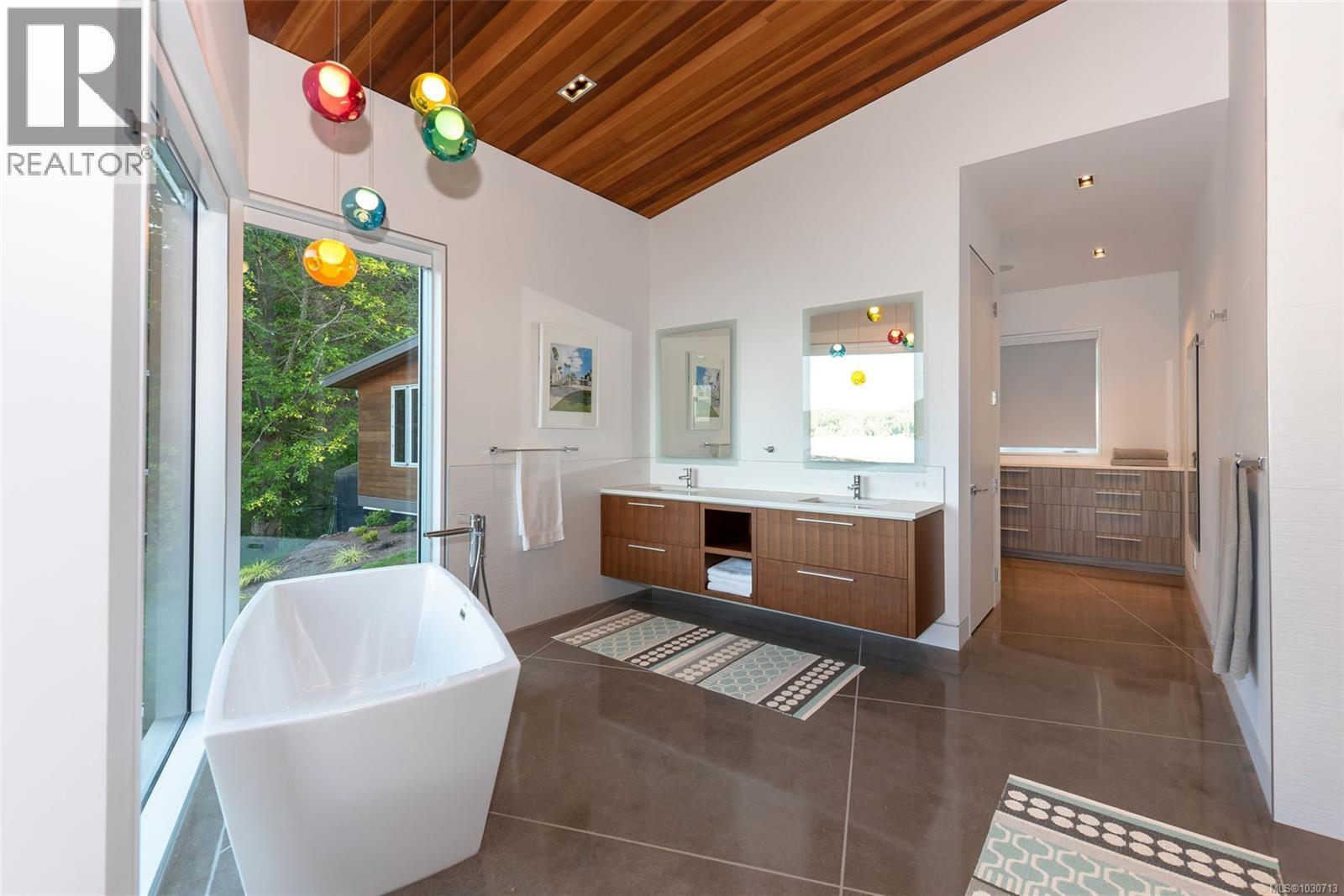 236 Gulf Dr, Galiano Island, British Columbia  V0N 1P0 - Photo 28 - 1030713