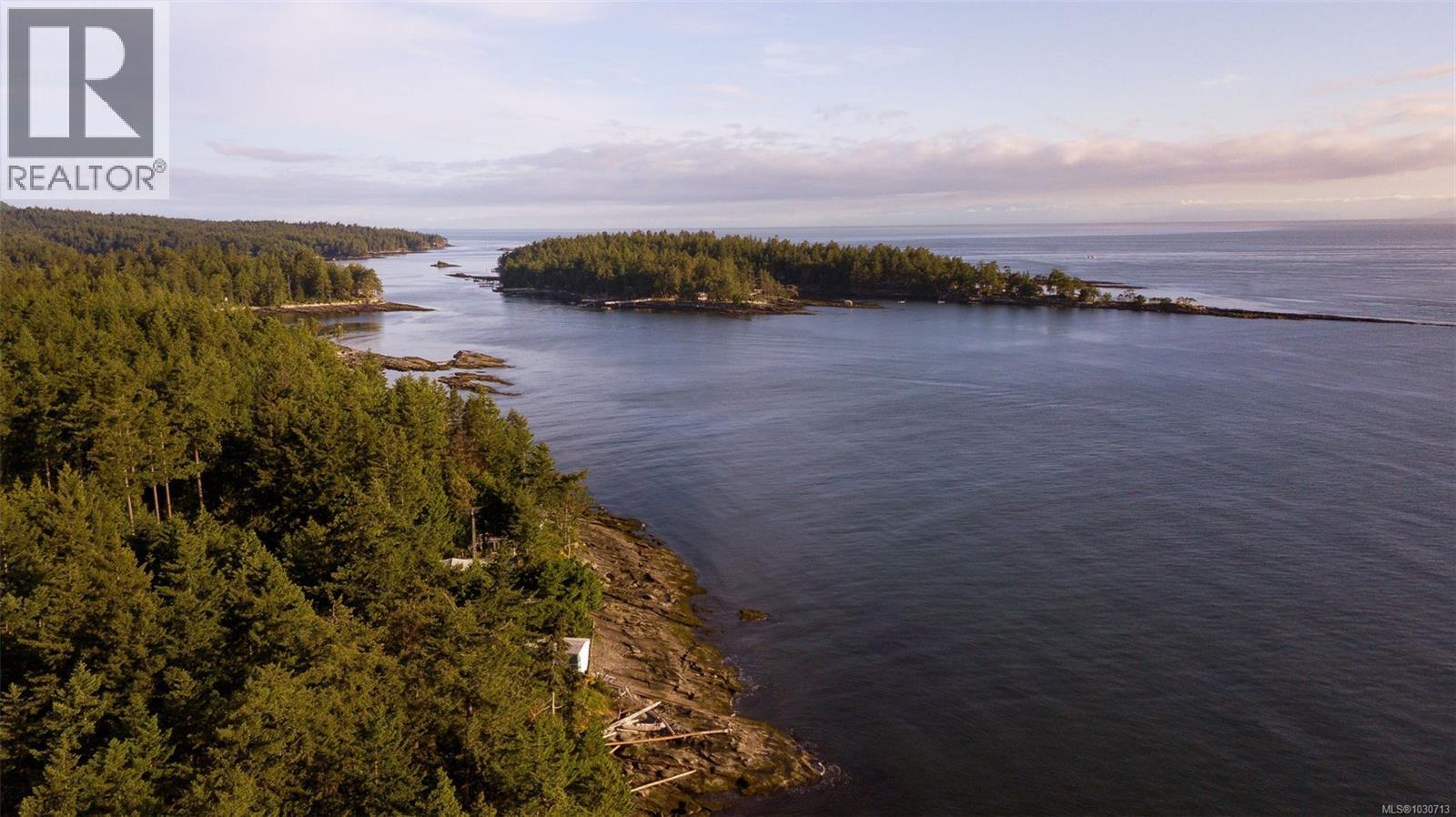 236 Gulf Dr, Galiano Island, British Columbia  V0N 1P0 - Photo 3 - 1030713