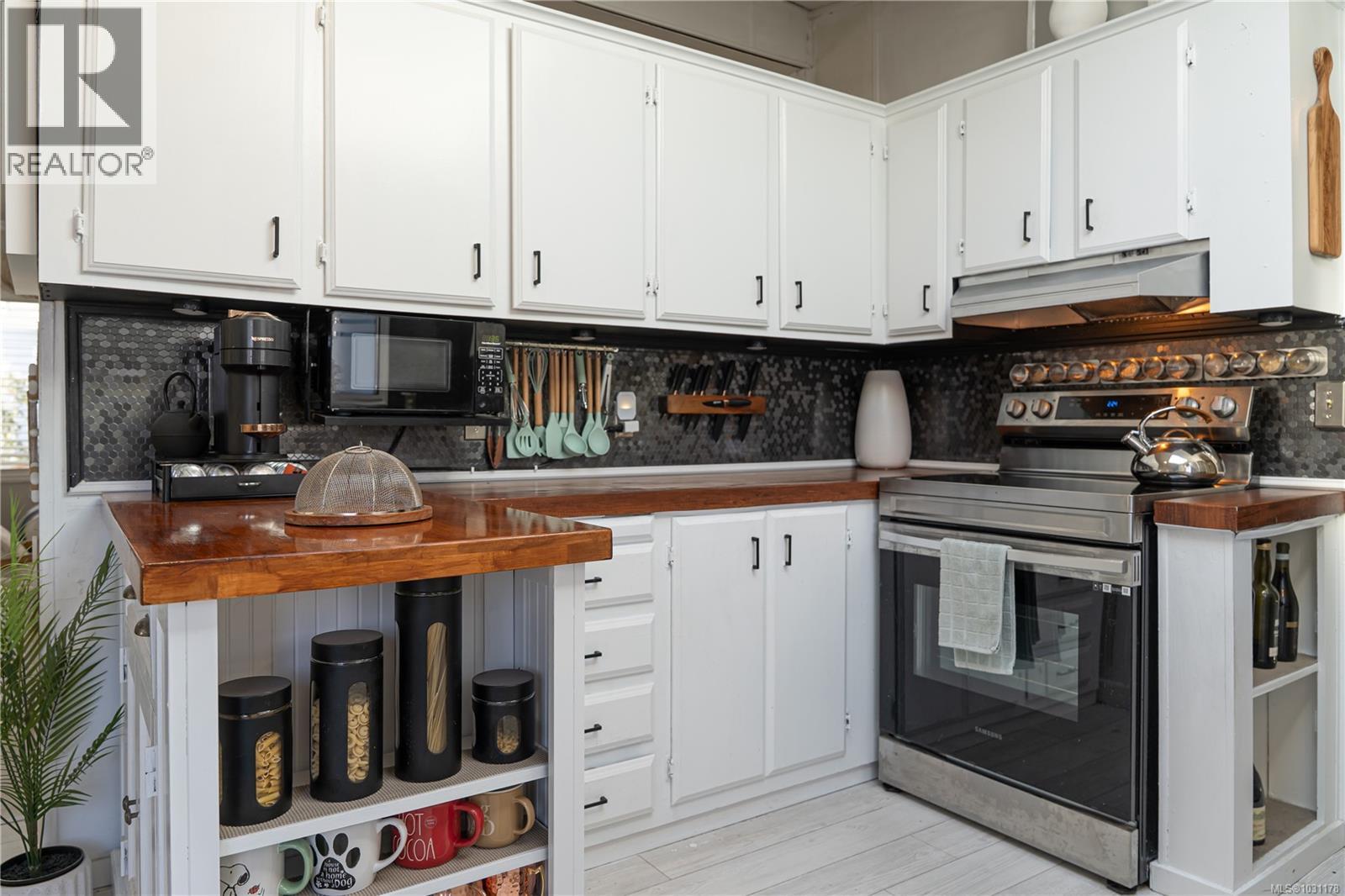 33 7701 Central Saanich Rd, Central Saanich, British Columbia  V8M 1X3 - Photo 8 - 1031178