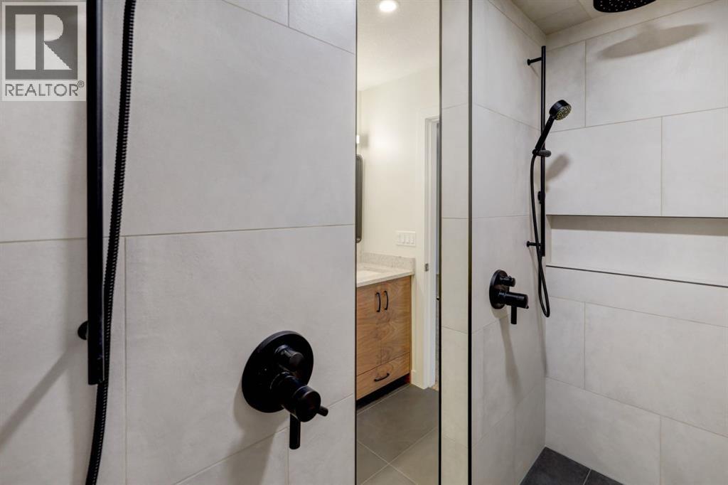 233 Luxstone Road Sw, Airdrie, Alberta  T4B 0K5 - Photo 15 - A2296582